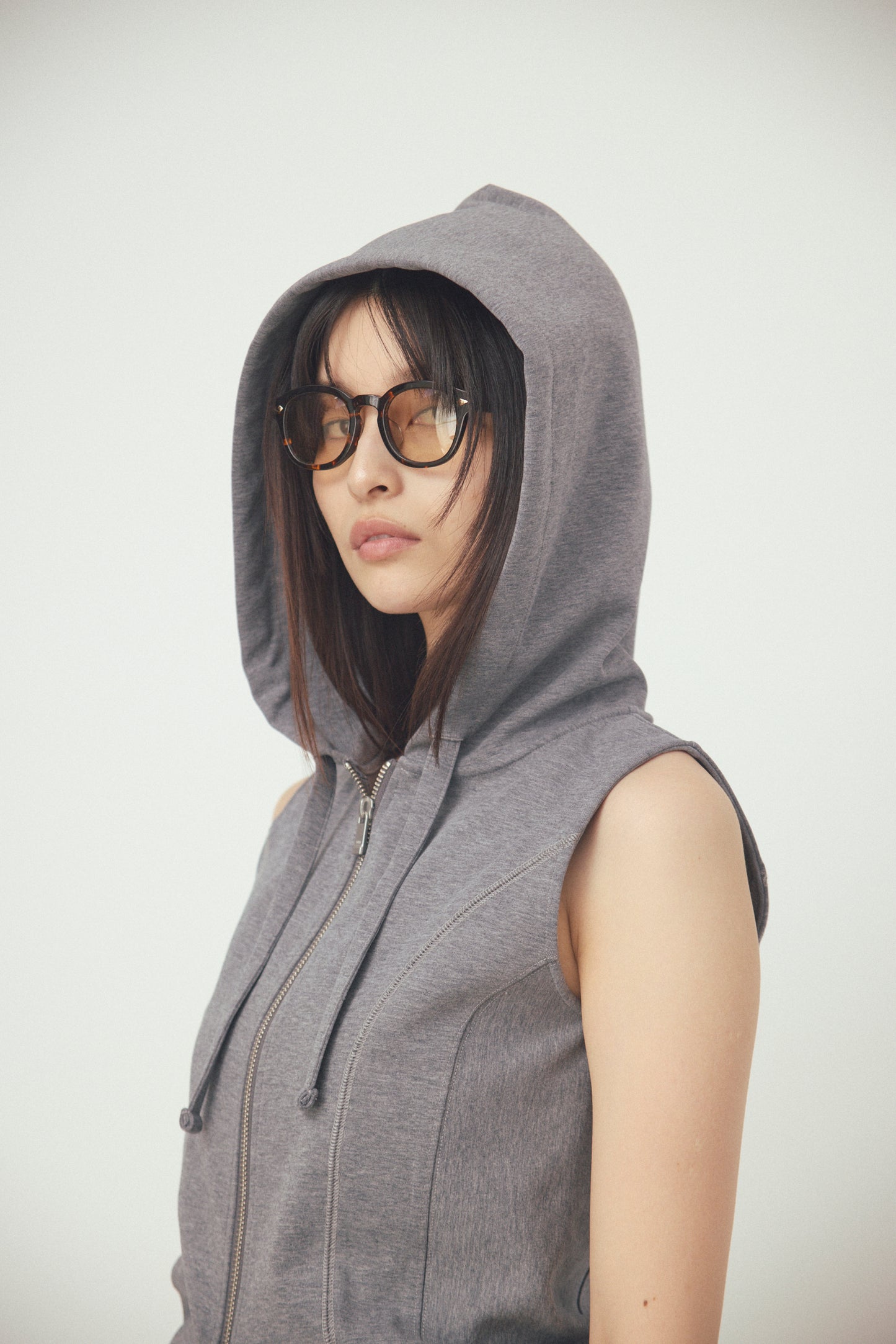 PONTE ZIP NO SLEEVE HOODIE