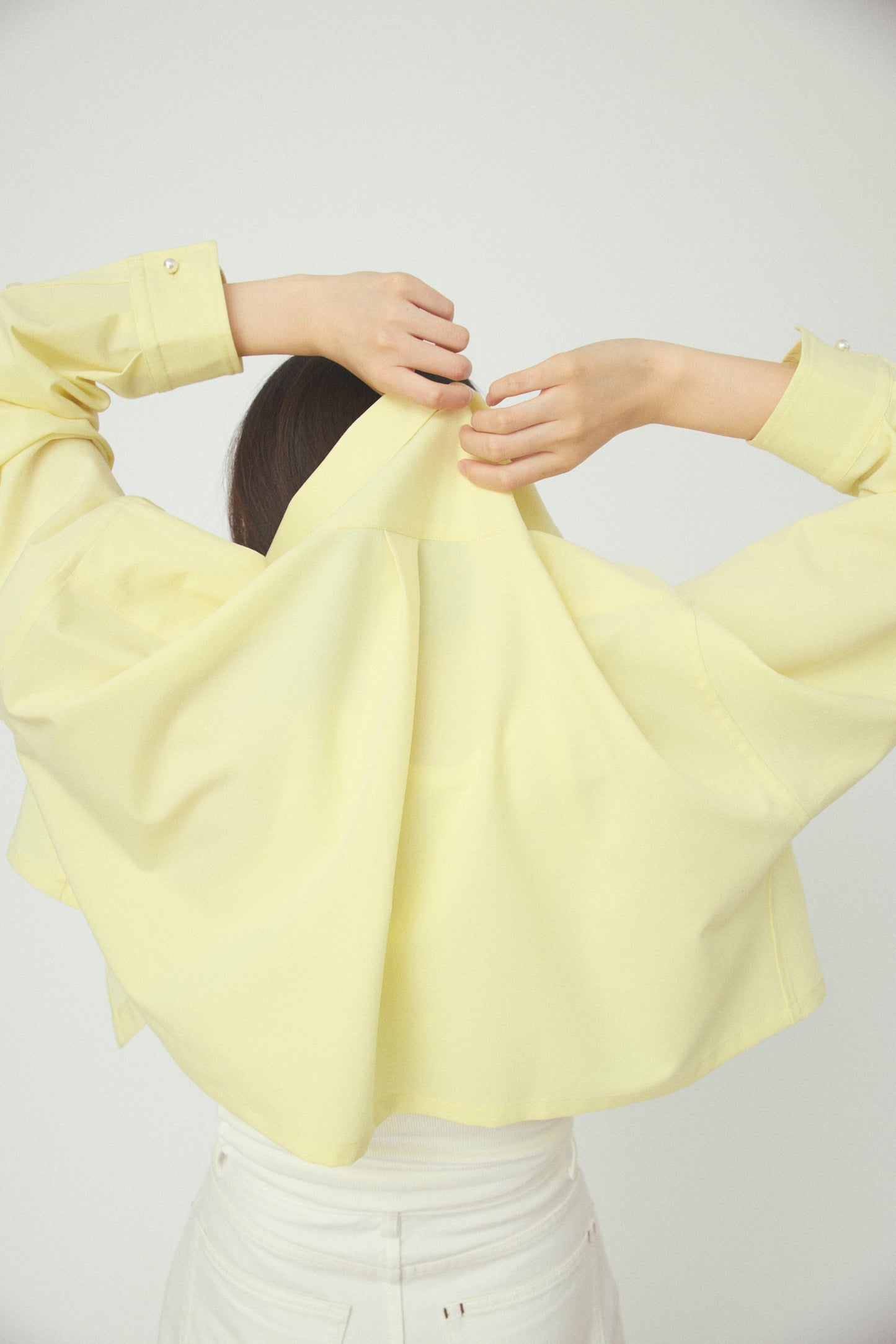 SHORT-LENGTH SHIRT